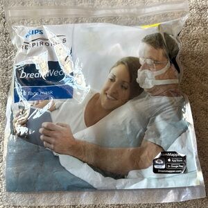 Philips Respironics DreamWear Full Face Mask. New size Small